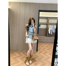 批发Leathercat初夏绝美<b class='q'>套装</b>韩系松弛感时尚减龄<b class='q'>牛仔</b>背心半身裙<b class='q'>套装</b>女
