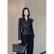 批发御姐风气质黑色收腰系带修身短款皮衣女2026新款设计感机车皮外套
