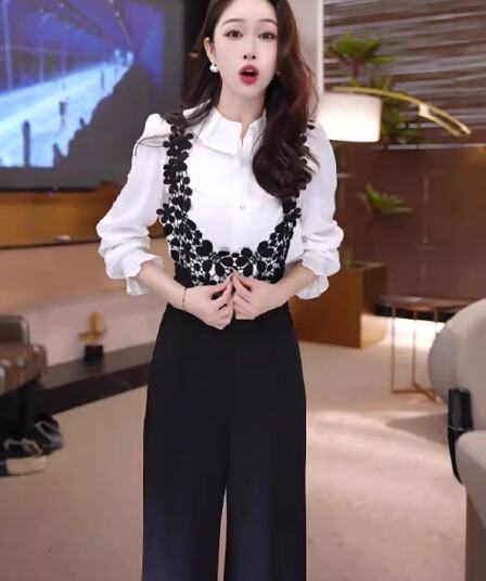 홀로우 아웃 레이스 디자인 자이언트 잘 생긴 절묘한 고급 멜빵 바지 2026 이른 봄 폭발 유럽 역 점프 슈트