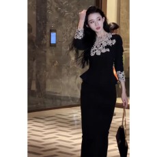 批发初春出席重要场合的裙子<b class='q'>高端</b>精致高级感富家千金小香风黑色<b class='q'>连衣裙</b>