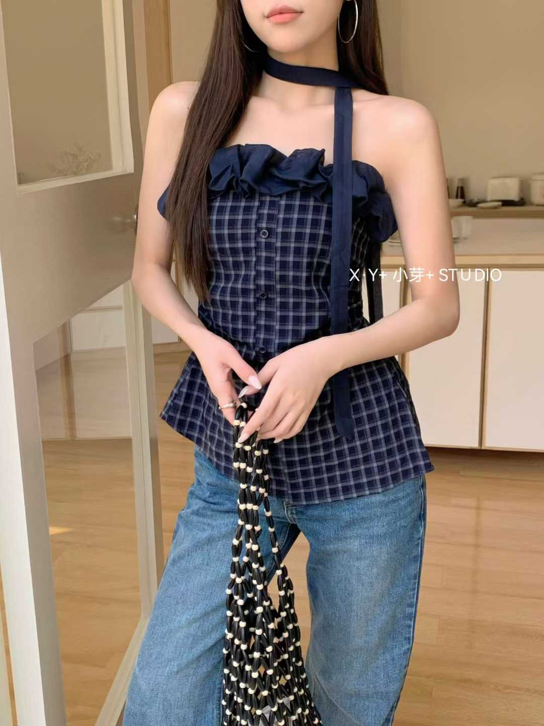 2026 년 새로운 한 부서 디자인 센스 오프숄더 레이스 몸매 가꾸기 조끼 여름 새로운 작은 대중 Chic 맨위 여성