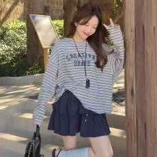 批发2026年早春新款字母印花条纹长袖T恤衫松紧腰半身裙<b class='q'>两件</b>套装