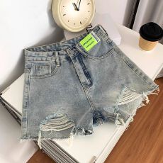 批发<b class='q'>韩国</b>单 2026新款浅色高腰破洞A字牛仔短裤女春夏薄款显瘦辣妹热裤