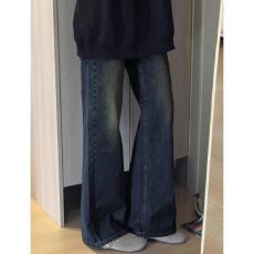 批发<b class='q'>韩国</b>单2026秋季宽松不贴腿喇叭裤女显瘦梨型身材微喇马蹄牛仔女裤