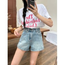 批发<b class='q'>韩国</b>东大门女装 遮肉显瘦A字短裤女2026夏新款高腰阔腿牛仔热裤