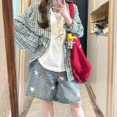批发得物高品质夏日新款辣妹直筒五分<b class='q'>短裤</b>美式水洗星星<b class='q'>印花</b>显瘦牛仔裤