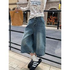 批发网红同款26夏上新高腰直筒七分牛仔<b class='q'>裤</b>女复古字母星星刺绣阔腿中<b class='q'>裤</b>