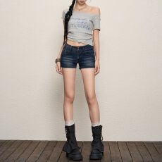 批发韩系2026夏季新款深蓝复古低腰热<b class='q'>裤</b>女辣妹风<b class='q'>提</b><b class='q'>臀</b>显瘦包臀牛仔短<b class='q'>裤</b>