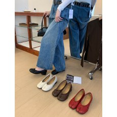 批发平底玛丽珍鞋女2026<b class='q'>春</b>季新款金色分趾丑萌复古网红芭蕾浅口单鞋
