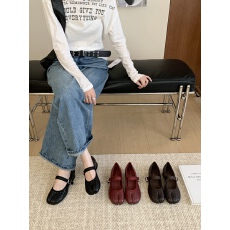 批发平底玛丽珍鞋女2026<b class='q'>春</b>季新款金色分趾丑萌复古网红芭蕾浅口单鞋