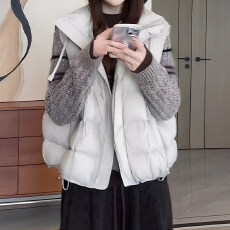 批发2026秋冬季新款女士羽绒棉马甲背心连帽加厚百搭<b class='q'>时尚</b>马夹短外套潮