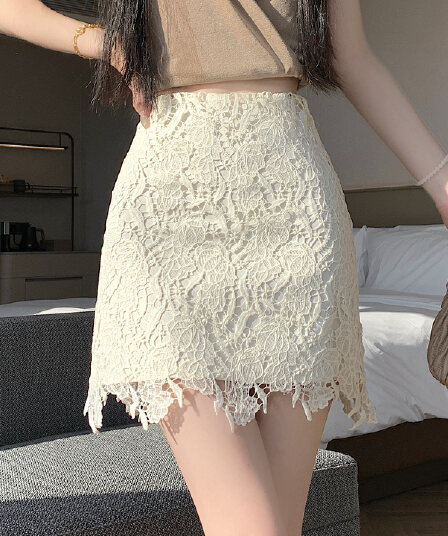 레이스 자수 홀로우 아웃 반신 스커트 여성 여름 새로운 다용도 하이웨이스트 슬림해 보이는 핫걸 노출 방지 한 마디 타이트 스커트 미니 스커트