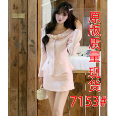 批发越韩小鱼 半岛玫瑰 小香风套装粉色<b class='q'>修身</b>外套半裙法式千金两件套女
