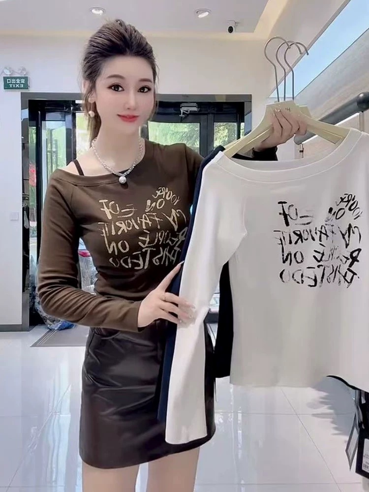 MY70297# 欧货斜领露肩字母印花长袖T恤新款修身显瘦百搭上衣潮女裝貨源服裝批發
