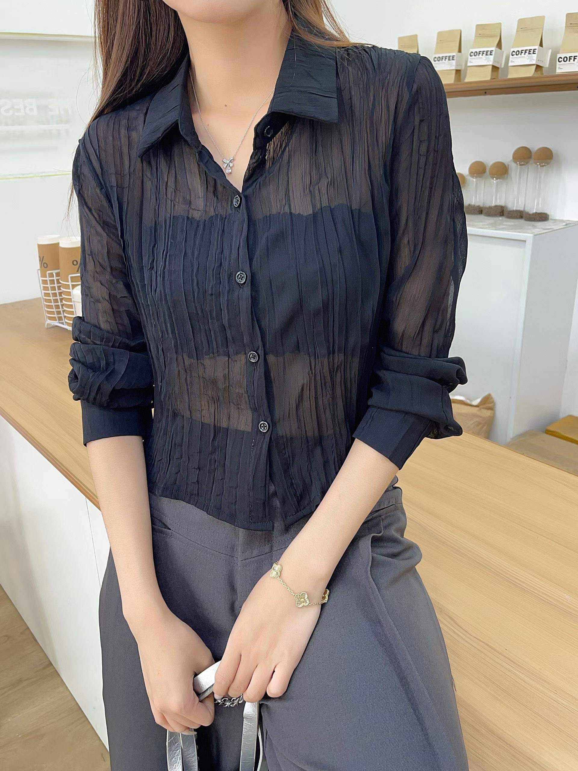 MY70298# 韩版设计感薄款透视翻领长袖衬衫女洋气单排扣短款叠穿上衣女裝貨源服裝批發