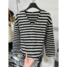 批发冬季新款斑马条纹毛呢加厚v领<b class='q'>t</b><b class='q'>恤</b>女宽松大版百搭长袖套头上衣