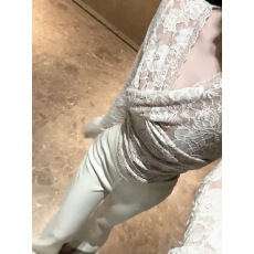 批发法式V领2025冬季新款扭结<b class='q'>长袖</b>蕾丝衫女纯欲风修身显瘦打底衫上衣