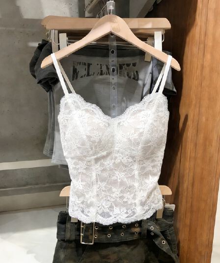 원피스 벨트 가슴 패드 레이스 털이 있는 만나는 조끼 여성 인사이드 가져 가라. 봄 새로운 달콤한 핫걸 몸매 가꾸기 슬립 맨위