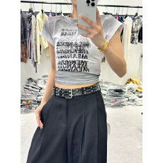 批发2026夏季新款时尚圆领字母印花短袖T恤女<b class='q'>装</b>小众修身显瘦百搭上衣