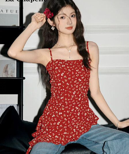 휴가 바람이 아닙니다. 규칙 꽃무늬 빨간색 캐미솔 2026 여름 허리 수축 아름다움 뒤로 민소매 외출용 맨위