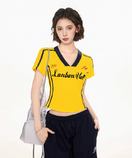 도파민 황색 V넥 긍정적 인 어깨 반팔 티셔츠 여성 여름 운동 디자인 센스 몸매 가꾸기 슬림해 보이는 쇼트 스타일 핫걸 맨위
