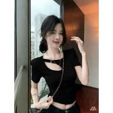 批发2026夏季<b class='q'>新款</b><b class='q'>欧洲站</b>设计感时尚镂空短袖T恤气质修身减龄显瘦上衣