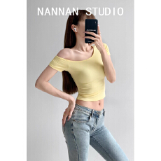 批发魔都辣妹性感斜领露肩短袖T恤女夏季纯欲短款露脐修身打底上衣潮