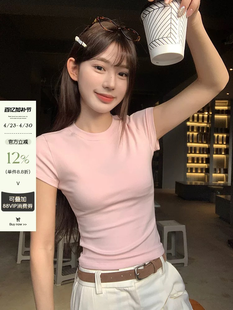 송 긍정적 인 En 핑크색 긍정적 인 어깨 반팔 티셔츠 여성 여름 2026 새로운 단색 라운드 넥 몸매 가꾸기 슬림해 보이는 쇼트 스타일 맨위