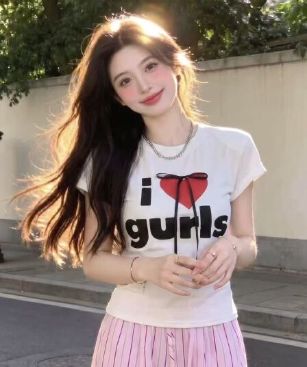 한 부서 하트 프린트 반팔 티셔츠 여성 여름 새로운 라운드 넥 나비 매듭 알파벳 다용도 달콤한 매운맛 바람 몸매 가꾸기 맨위