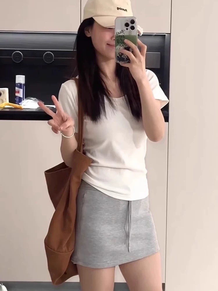 한 부서 화이트 u 칼라 몸매 가꾸기 긍정적 인 어깨 반팔 티셔츠 여성 2026 새로운 폭발 여름 다용도 슬림해 보이는 반소매 맨위