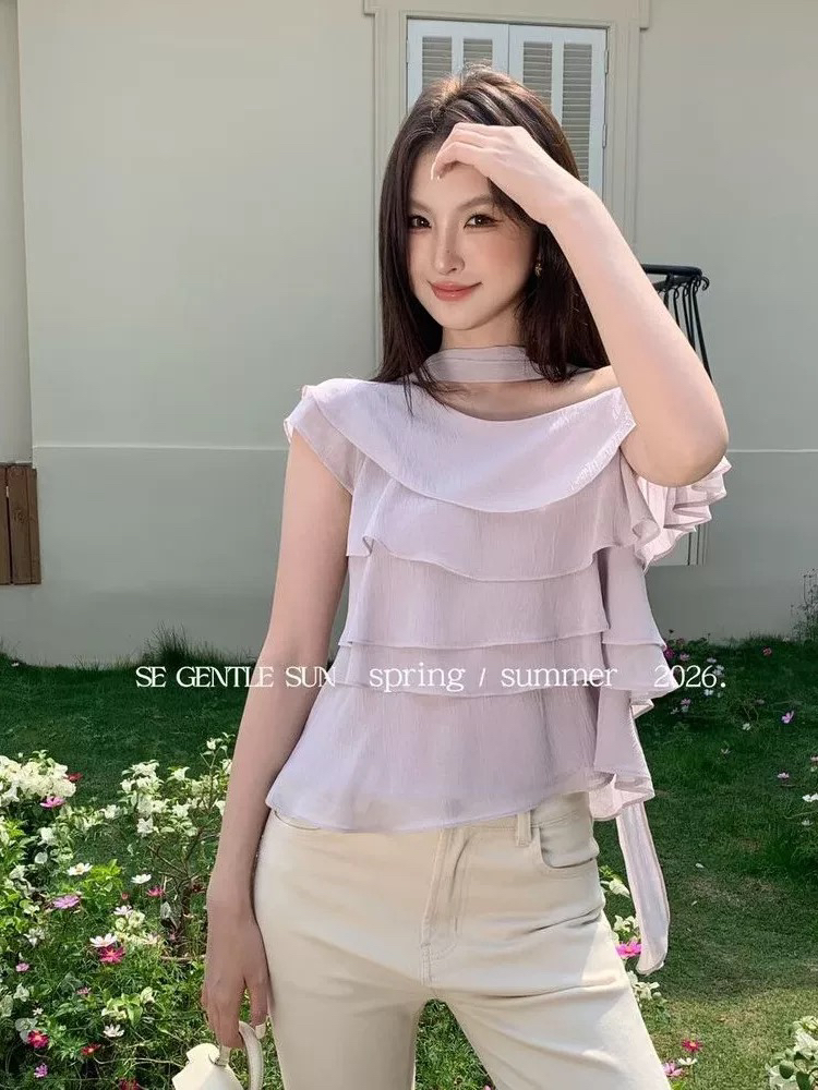 항저우 새로운 의미 법 2026 여름 여성 의류 행침 목 리본 오프숄더 프릴 비스듬한 칼라 조끼 민소매 작은 셔츠 켜기