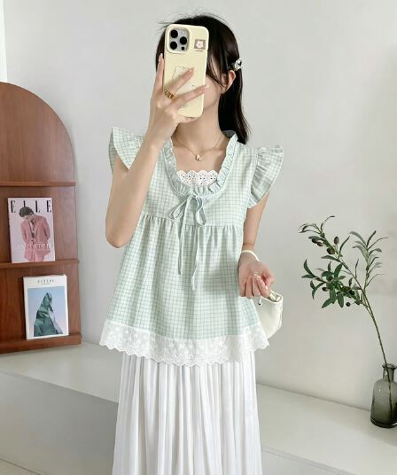 한 부서 스트라이프 레이스 레이스 페이크 레이어드 여성 셔츠 26 여름 새로운 작은 날다 소매 달콤함 셔츠 민소매 맨위