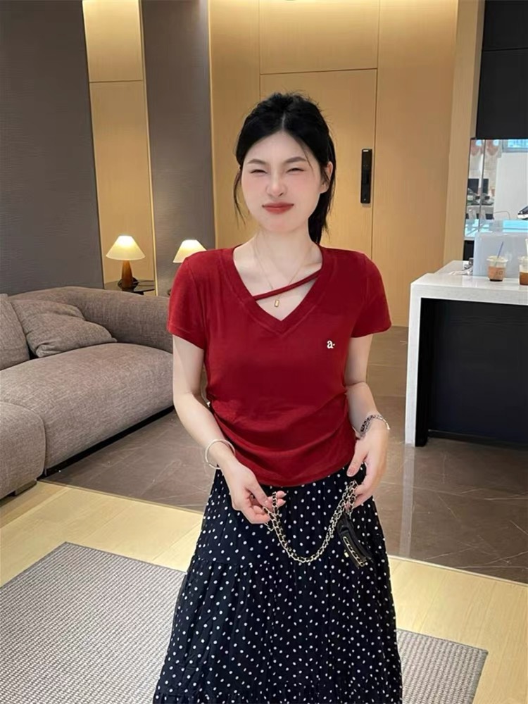 한 부서 Chic 빨간색 V넥 반팔 티셔츠 여성 여름 디자인 센스 슈퍼 잘 생긴 꼬집기 허리 쇼트 스타일 긍정적 인 어깨 아름다운 맨위