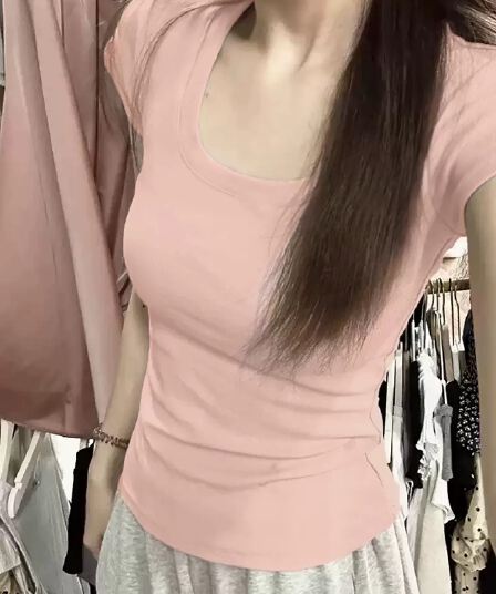 핑크색 u 칼라 긍정적 인 어깨 반팔 티셔츠 여성 2026 여름 새로운 몸매 가꾸기 슬림해 보이는 만나는 인사이드 가져 가라. 허리 수축 핫걸 맨위