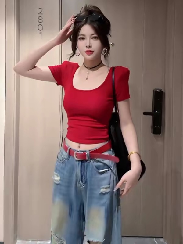 빨간색 긍정적 인 어깨 반팔 티셔츠 여성 여름 작은 키 쇼트 스타일 u 칼라 몸매 가꾸기 신축성 섹시함 아메리칸 달콤한 매운맛 작은 맨위