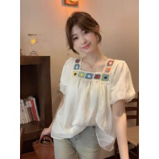 批发甜美减龄刺绣<b class='q'>短袖</b>衬衫夏季女装法式复古泡泡袖别致设计感上衣