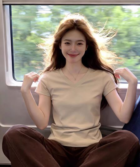 한 부서 미니멀리즘 기초 섹션 밀크 티 색상 V넥 몸매 가꾸기 반팔 티셔츠 여성 2026 새로운 여름 핫걸 꼬집기 허리 위로 의류