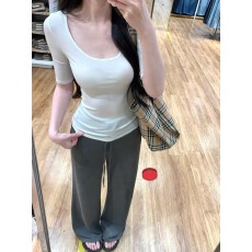 批发纯欲白色大u领亲肤透气短袖<b class='q'>t</b><b class='q'>恤</b>女夏季辣妹五分袖修身正肩中袖上衣