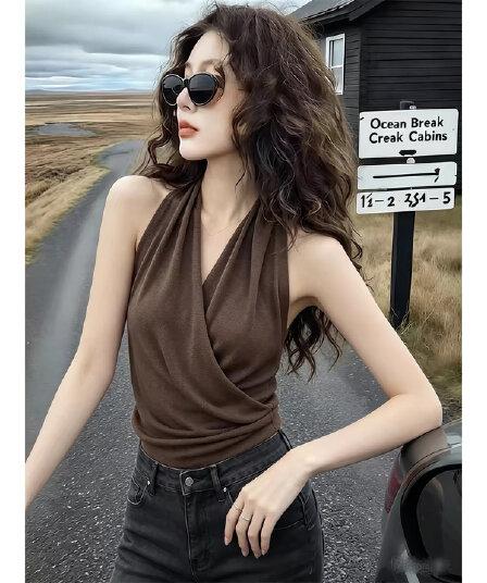레트로 핫걸 바람 V넥 행침 목 캐미솔 2026 여름 주름 몸매 가꾸기 슬림해 보이는 아름다움 뒤로 외출용 맨위
