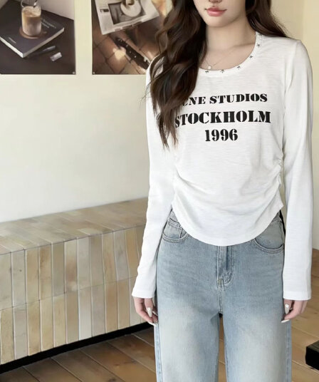 패션 2026 가을 겨울 새로운 알파벳 프린트 u 칼라 긴 소매 티셔츠 소매 징 핫걸 외국 가스 기본 셔츠 여성 슬림해 보이는