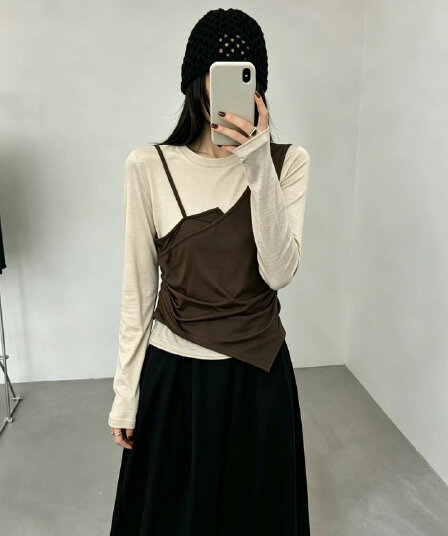 유럽 상품 패션 품격 페이크 레이어드 배색 패치워크 반팔 티셔츠 여성 2026 새로운 기본 셔츠 캐주얼 맨위 트렌디