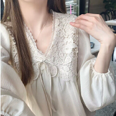 批发新款超仙少女感小众系带衬衫<b class='q'>长袖</b>V领<b class='q'>蕾丝</b>雪纺法式灯笼袖<b class='q'>上衣</b>