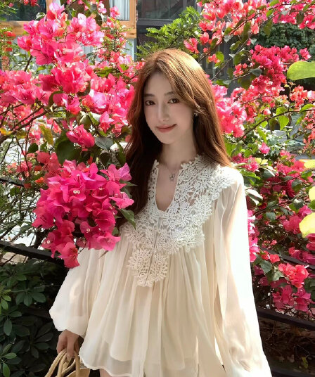 yoli 장 宥 이익 실크 플라워 전복 얕은 살구 색상 V넥 시폰 셔츠 여성 봄 부드러운 바람 루즈핏 다용도 맨위