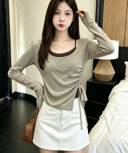 열세 개 한 부서 달콤함 순수한 욕망 바람 몸매 가꾸기 긴팔 티셔츠 여성 배색 디자인 센스 페이크 레이어드 펌프 로프 맨위
