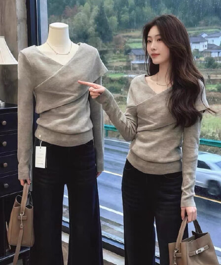 한 부서 디자인 센스 십자가 V넥 니트 스웨터 여성 봄 가을 불규칙 몸매 가꾸기 인사이드 가져 가라. 기본 셔츠 쇼트 스타일 맨위
