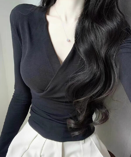검정색 십자가 V넥 긴팔 티셔츠 여성 봄 가을 몸매 가꾸기 인사이드 가져 가라. 기본 셔츠 슬림해 보이는 꼬집기 허리 핫걸 순수한 욕망 맨위