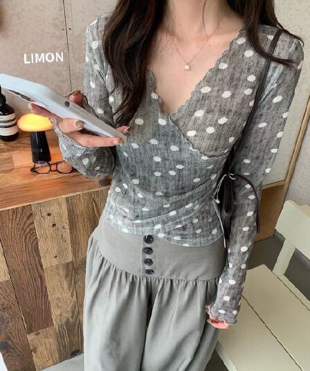 the limon 레몬 녹차 2026 가을 부드러운 바람 도트 무늬 V넥 긴팔 티셔츠 여성 몸매 가꾸기 다용도 맨위