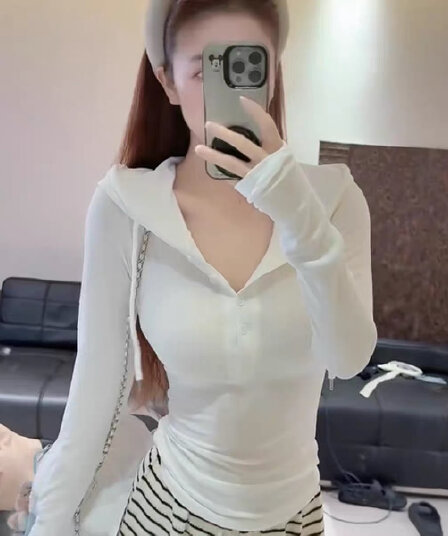 올해 인기 ~ 중 폭발 여성 의류 가을 2026 새로운 후드 패션 디자인 기본 셔츠 긴팔 티셔츠 맨위