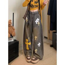 批发美式重工十字架拼皮<b class='q'>钉珠</b>高腰弯刀<b class='q'>牛仔裤</b>