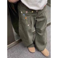 批发新款流行<b class='q'>时尚</b><b class='q'>潮流</b>原宿慵懒百搭文艺气质ins花卉刺绣水洗工装裤